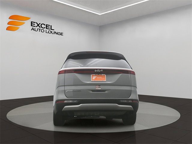 Used 2022 Kia Carnival EX image 39