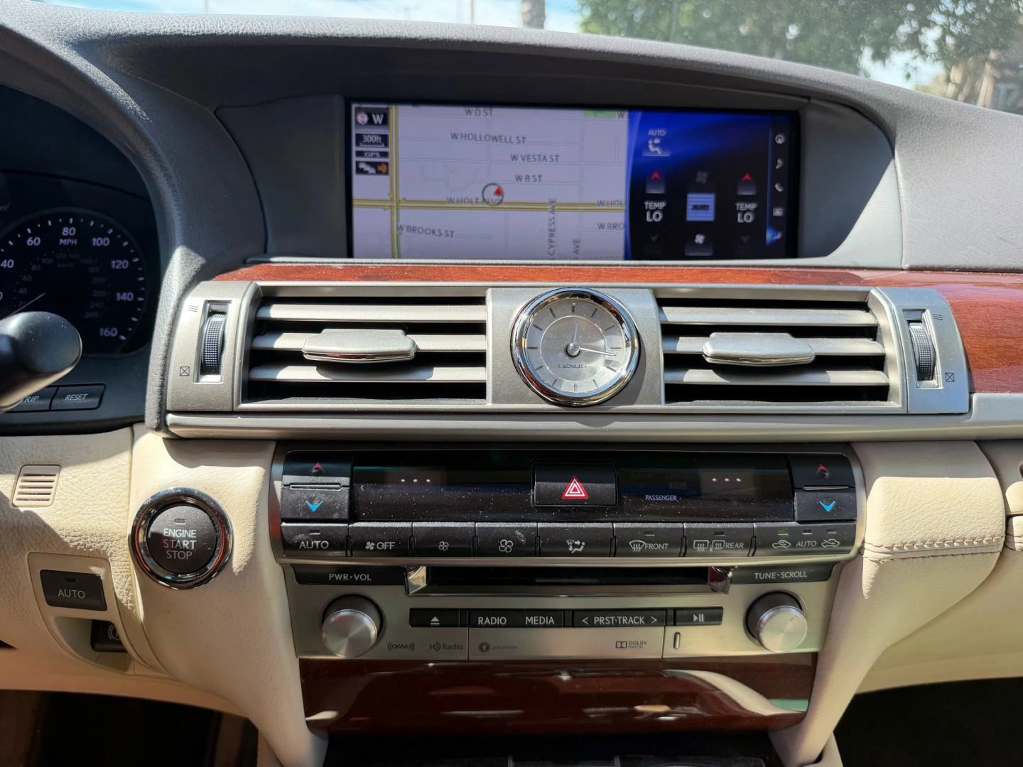 Used 2016 Lexus LS 460 w/ Comfort Package image 24