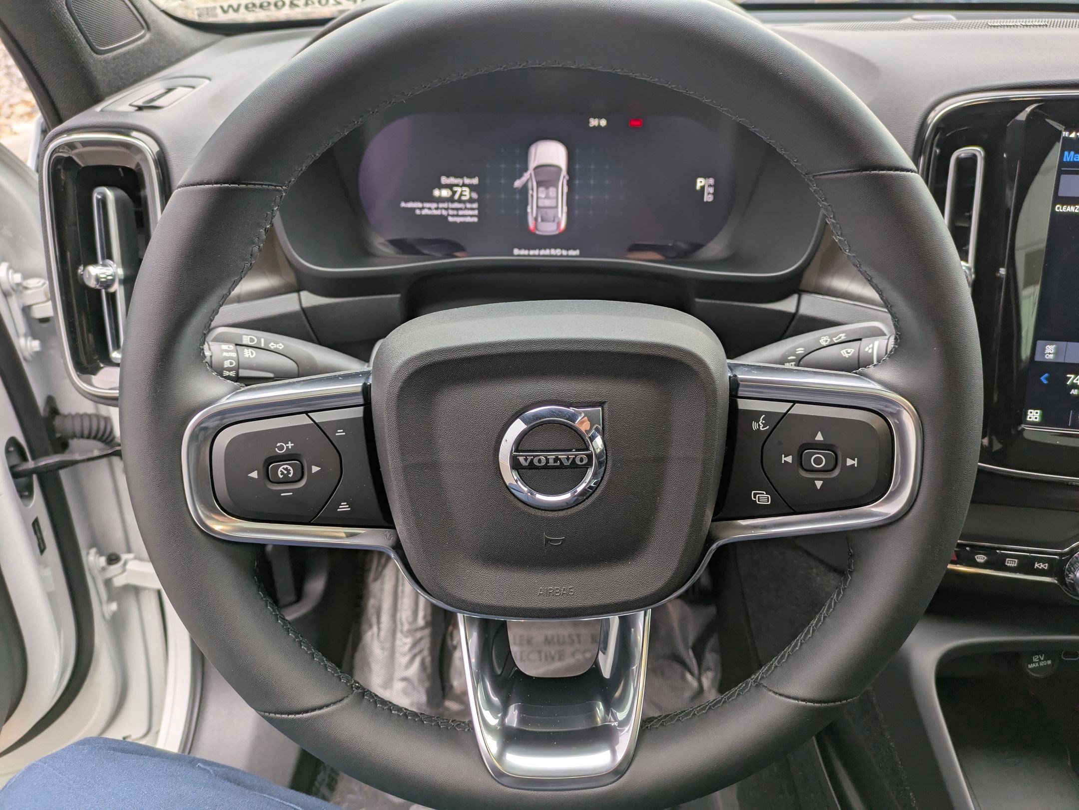 Certified 2023 Volvo C40 P8 Recharge Ultimate image 16