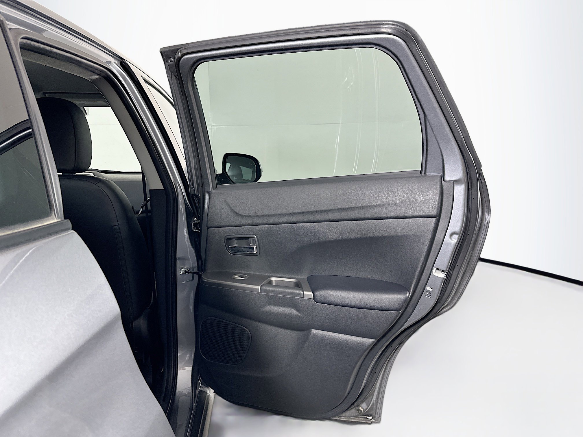 Used 2025 Mitsubishi Outlander Sport SE image 28