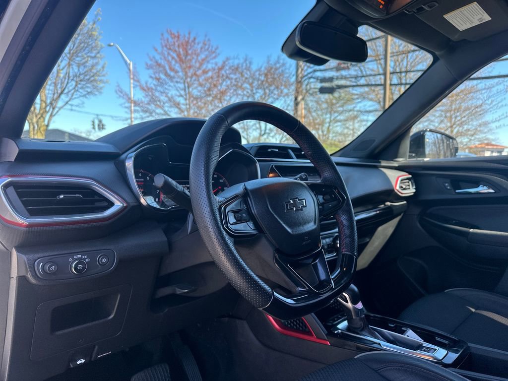 Used 2023 Chevrolet TrailBlazer RS w/ Convenience Package AWD/4WD image 6