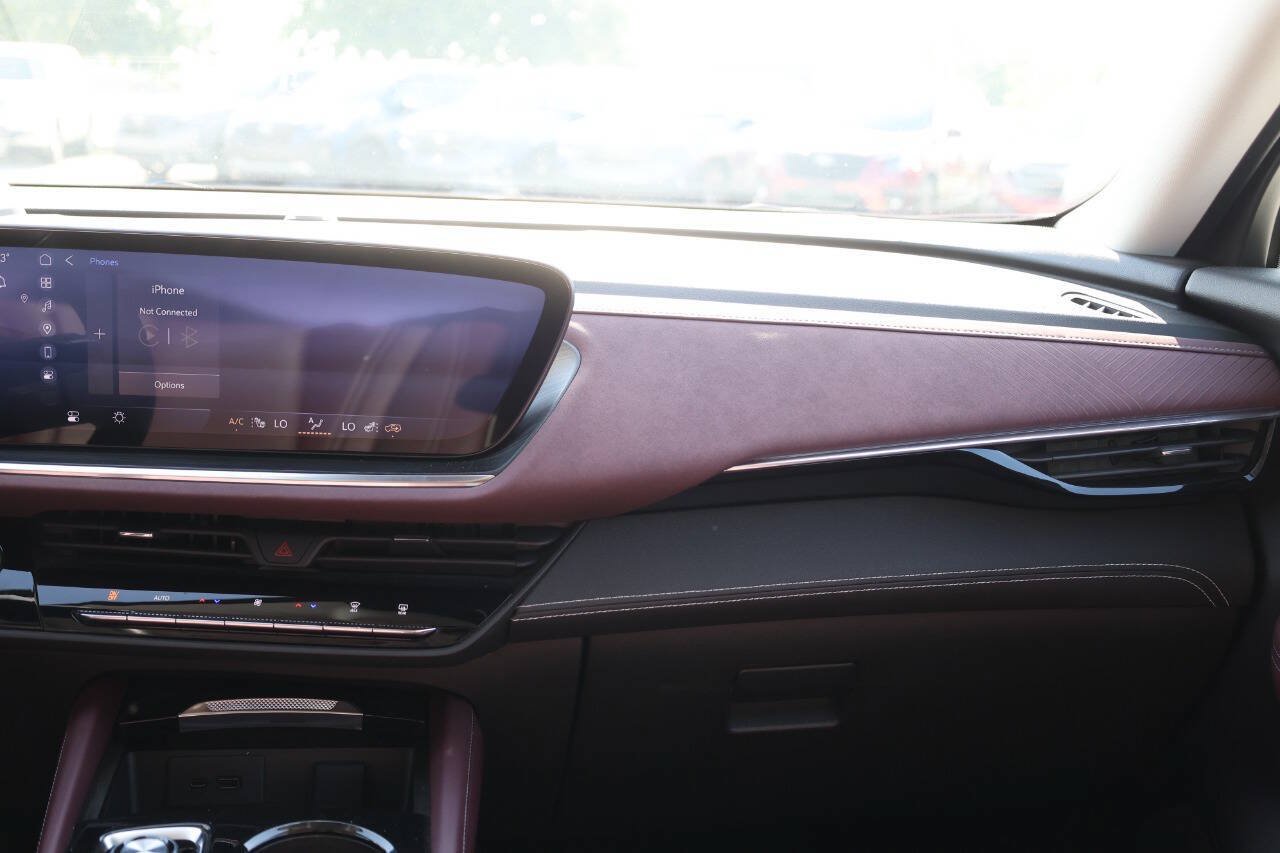 Used 2024 Buick Envision Sport Touring AWD/4WD image 24