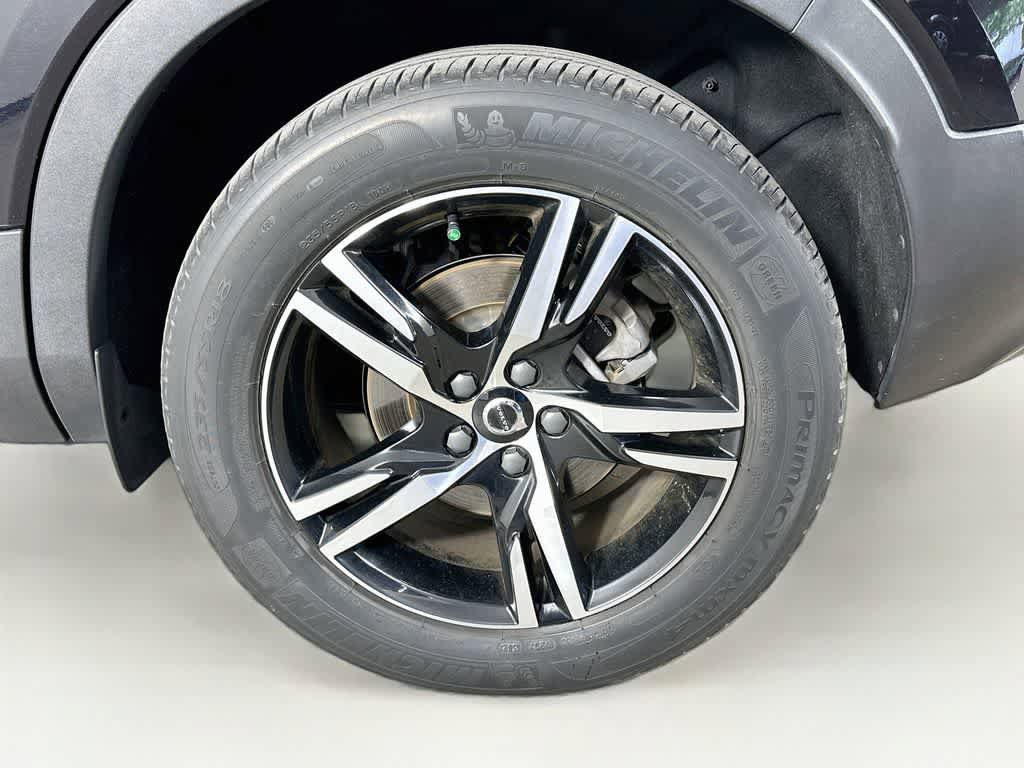 Used 2023 Volvo XC40 B5 Plus AWD/4WD image 8