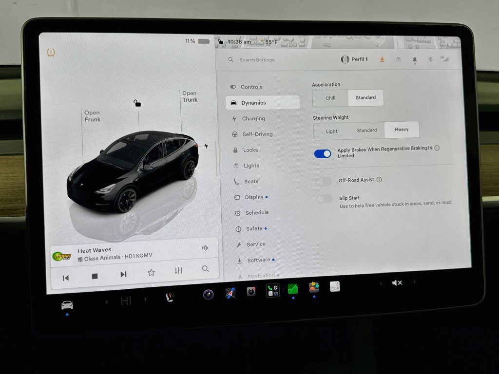 Used 2024 Tesla Model Y Long Range AWD/4WD image 18