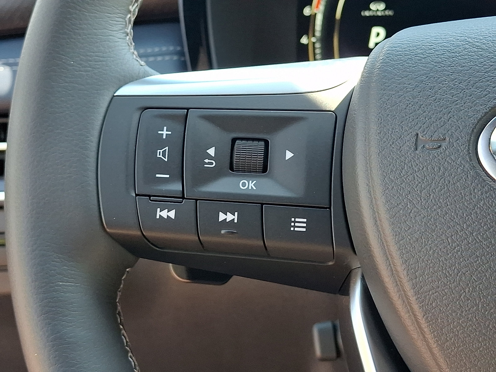 Certified 2026 INFINITI QX60 Sport w/ Dark Cargo Package AWD/4WD image 22