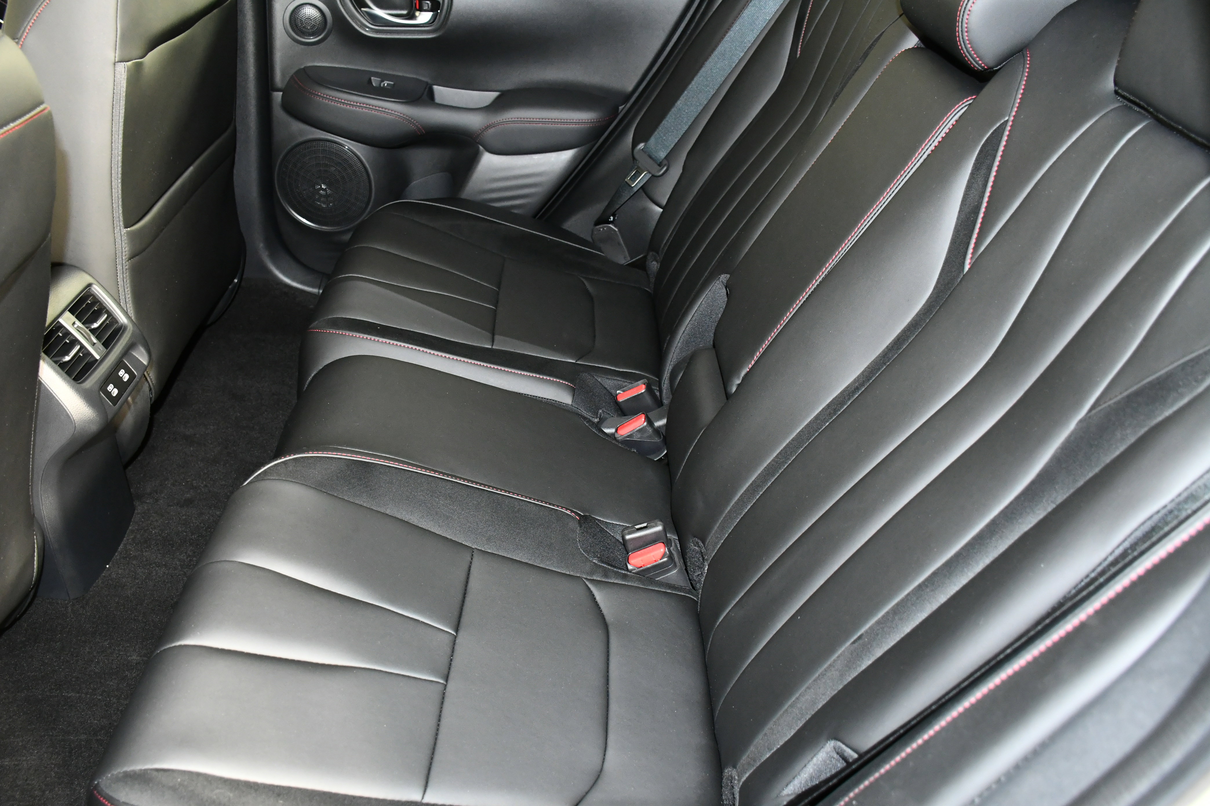 Certified 2025 Acura ADX A-Spec image 46