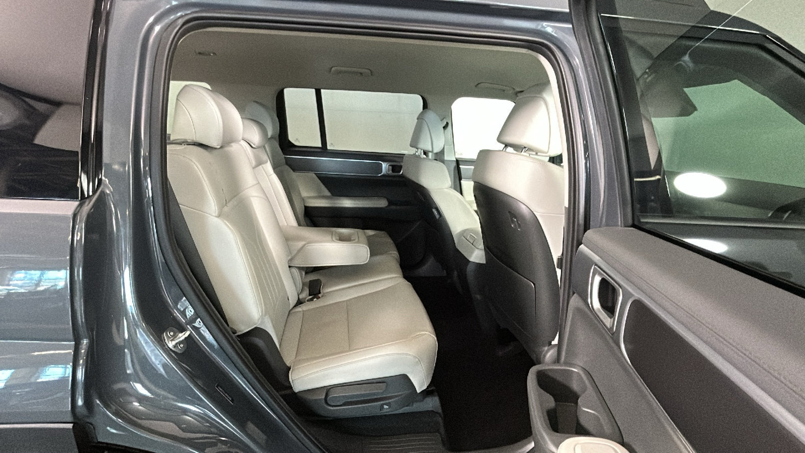 Used 2024 Hyundai Santa Fe SEL AWD/4WD image 35