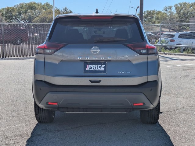 Used 2023 Nissan Rogue SV image 7