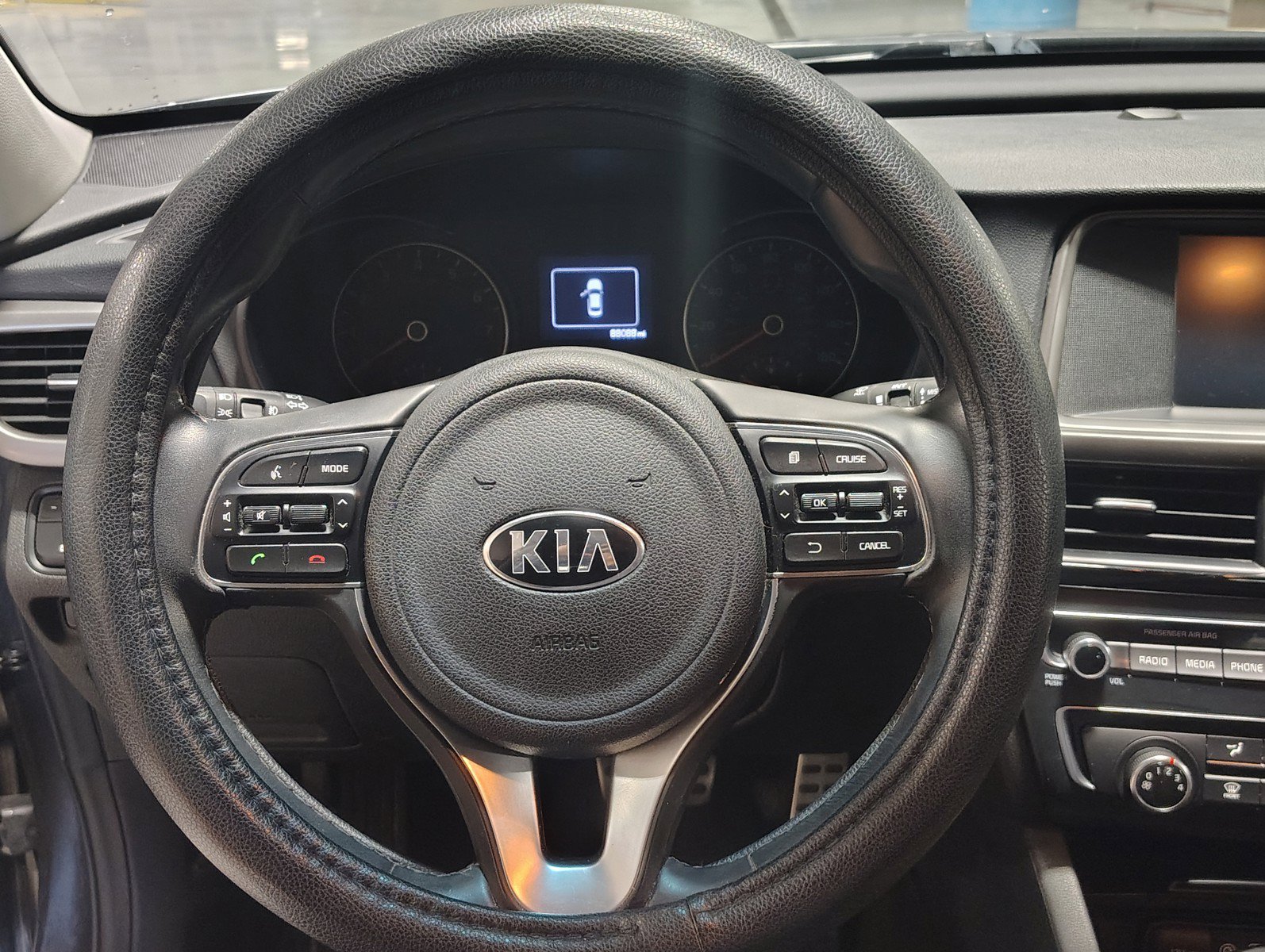 Used 2018 Kia Optima S FWD image 14