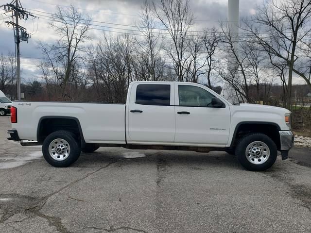 Used 2015 GMC Sierra 2500 4x4 Crew Cab image 2