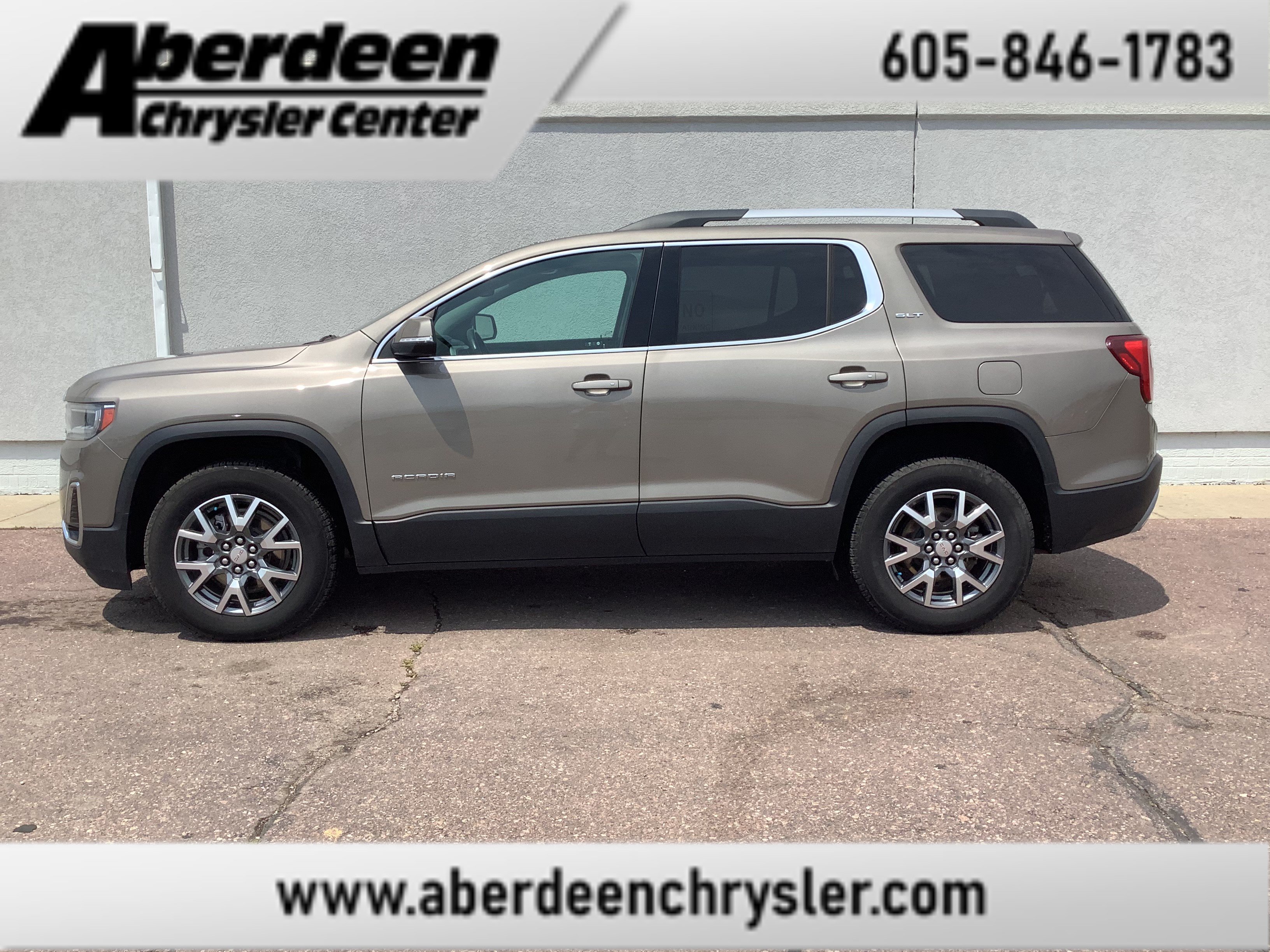 Used 2023 GMC Acadia SLT AWD/4WD image 1