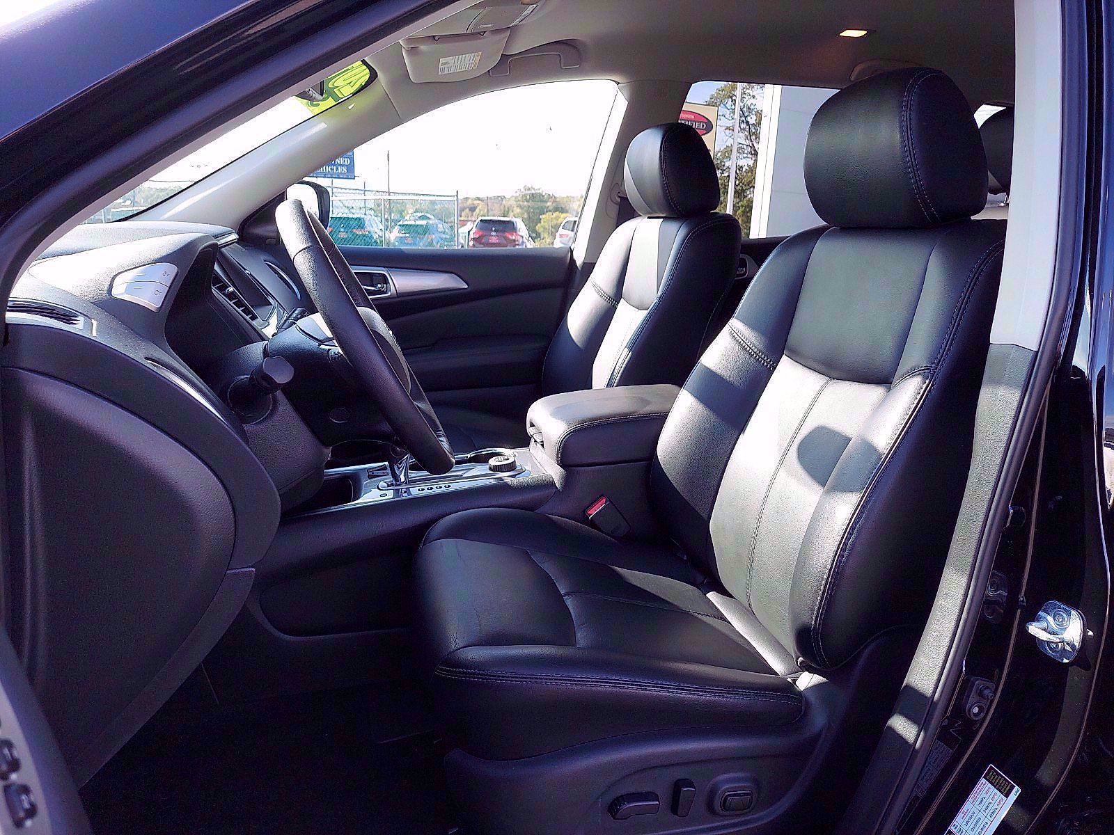 Used 2018 Nissan Pathfinder SL w/ Midnight Edition Package image 13