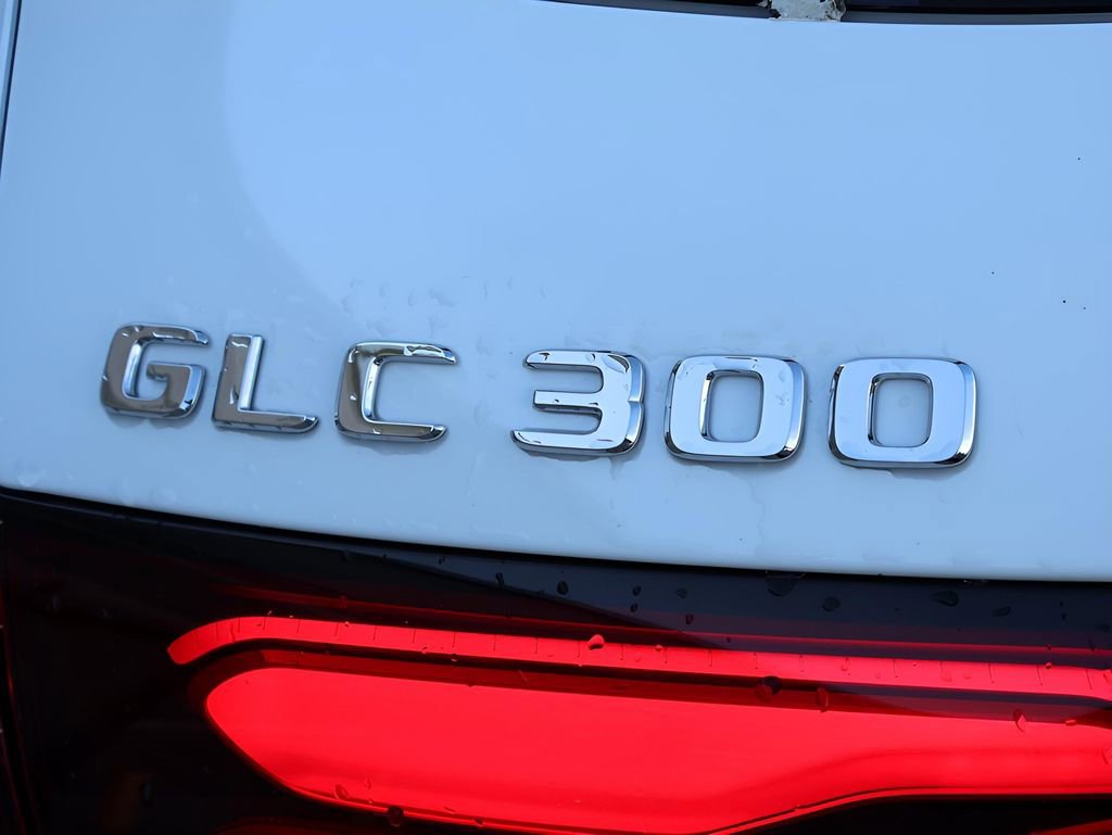Certified 2025 Mercedes-Benz GLC 300 4MATIC image 8