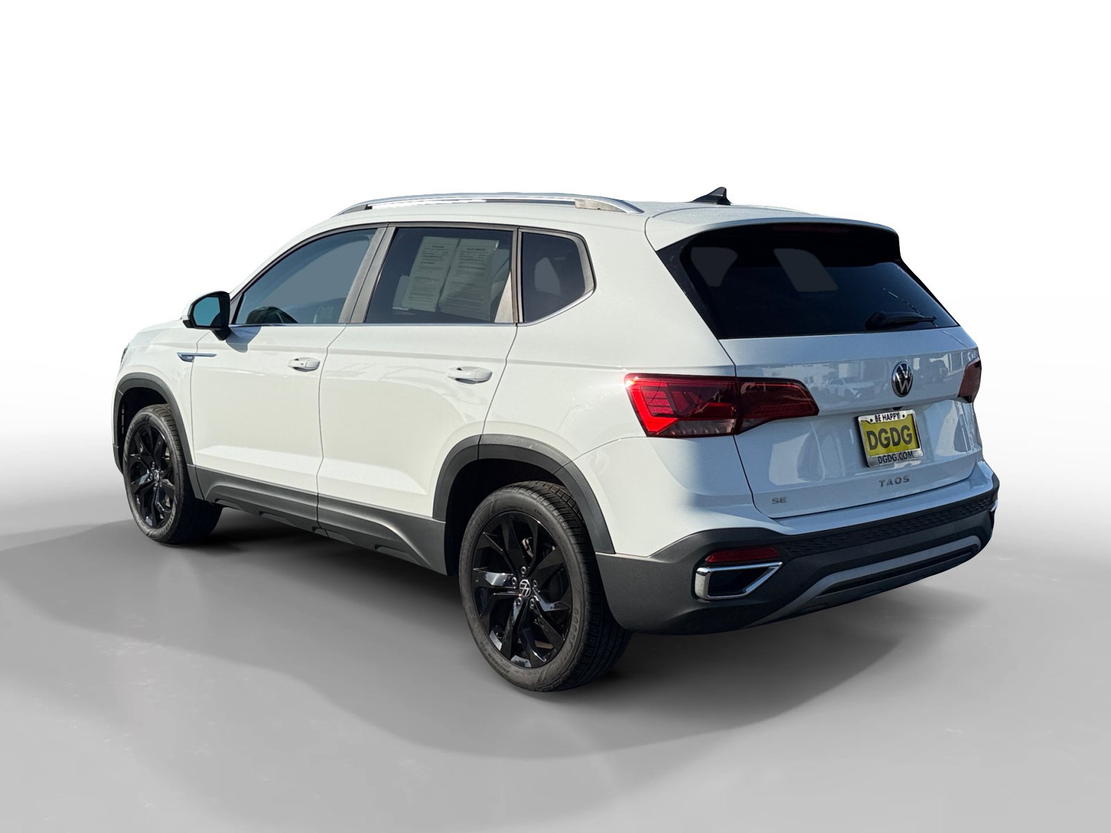 Certified 2023 Volkswagen Taos SE w/ Panoramic Sunroof Package FWD image 3