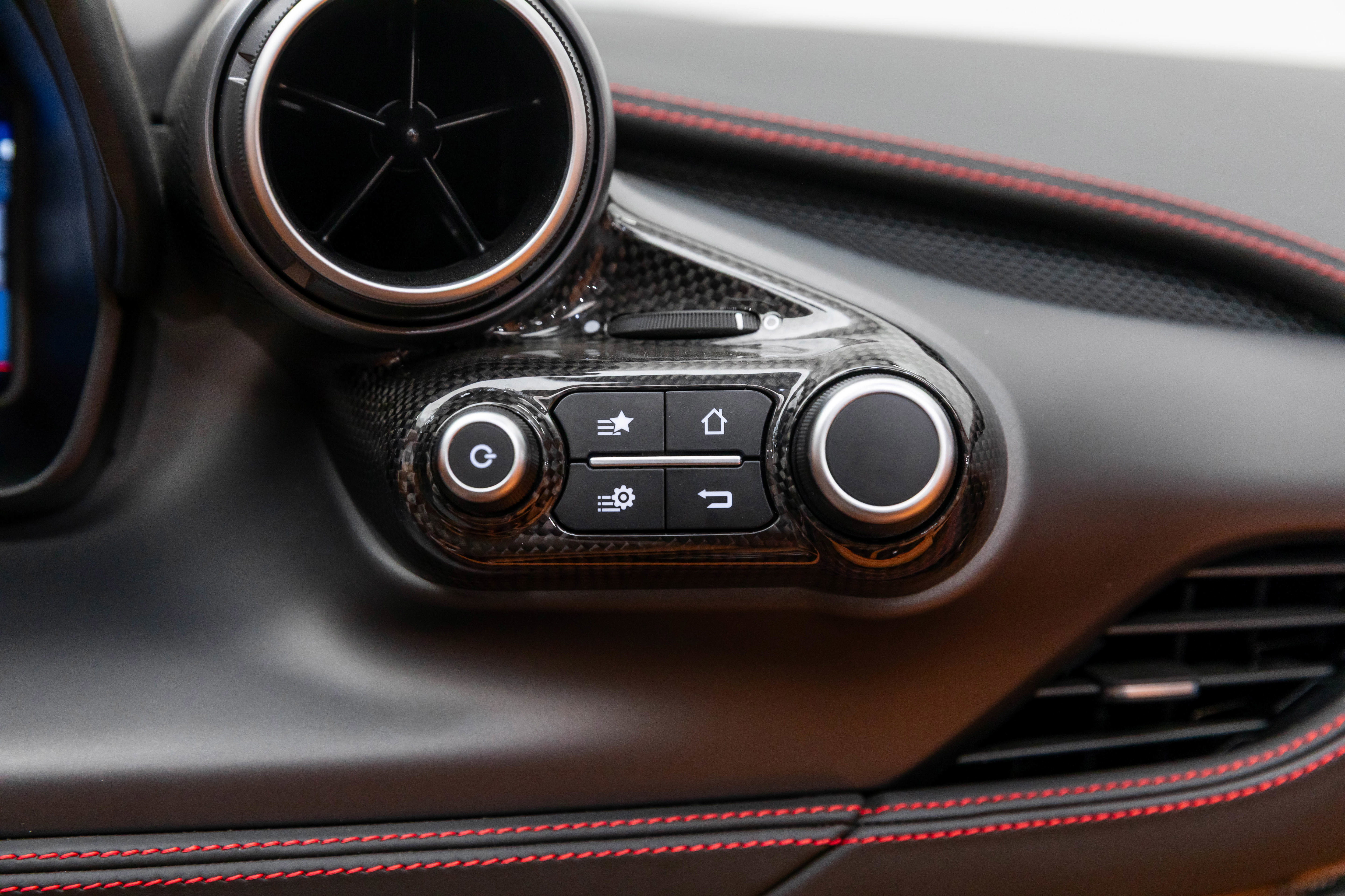 Certified 2022 Ferrari F8 Tributo image 32