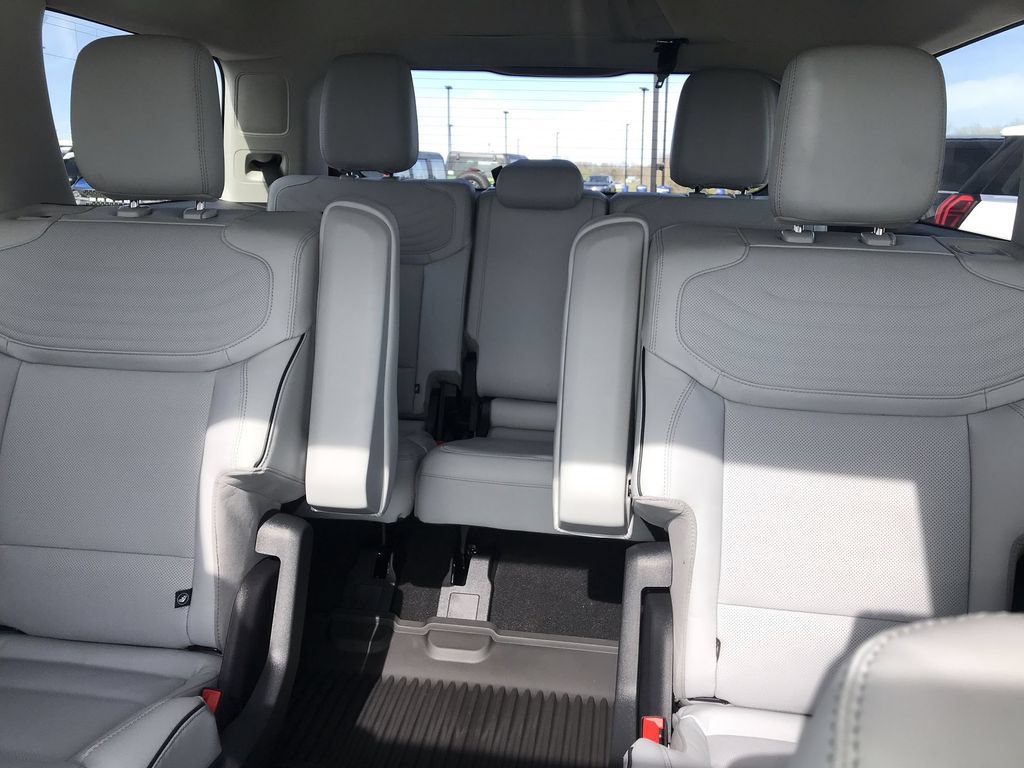 New 2026 Ford Expedition Platinum w/ Platinum Ultimate Package AWD/4WD image 23