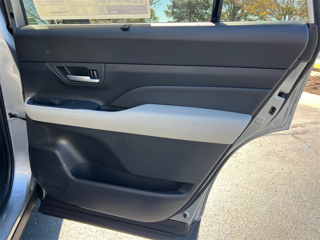 New 2026 Toyota Grand Highlander XLE image 16