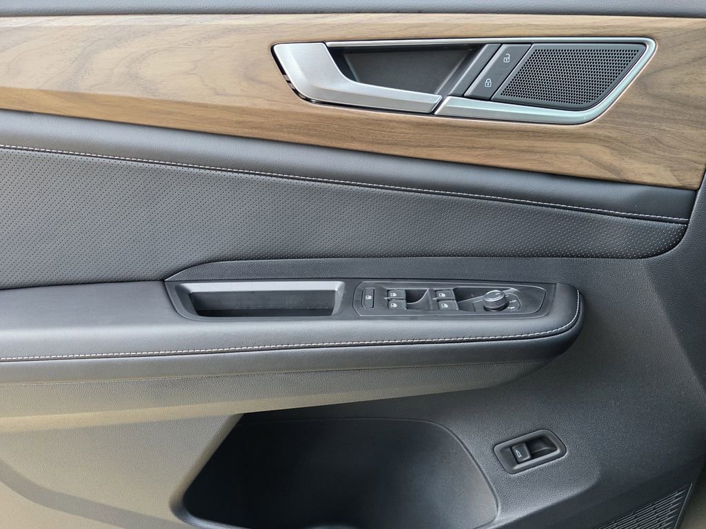 New 2026 Volkswagen Atlas SE image 15