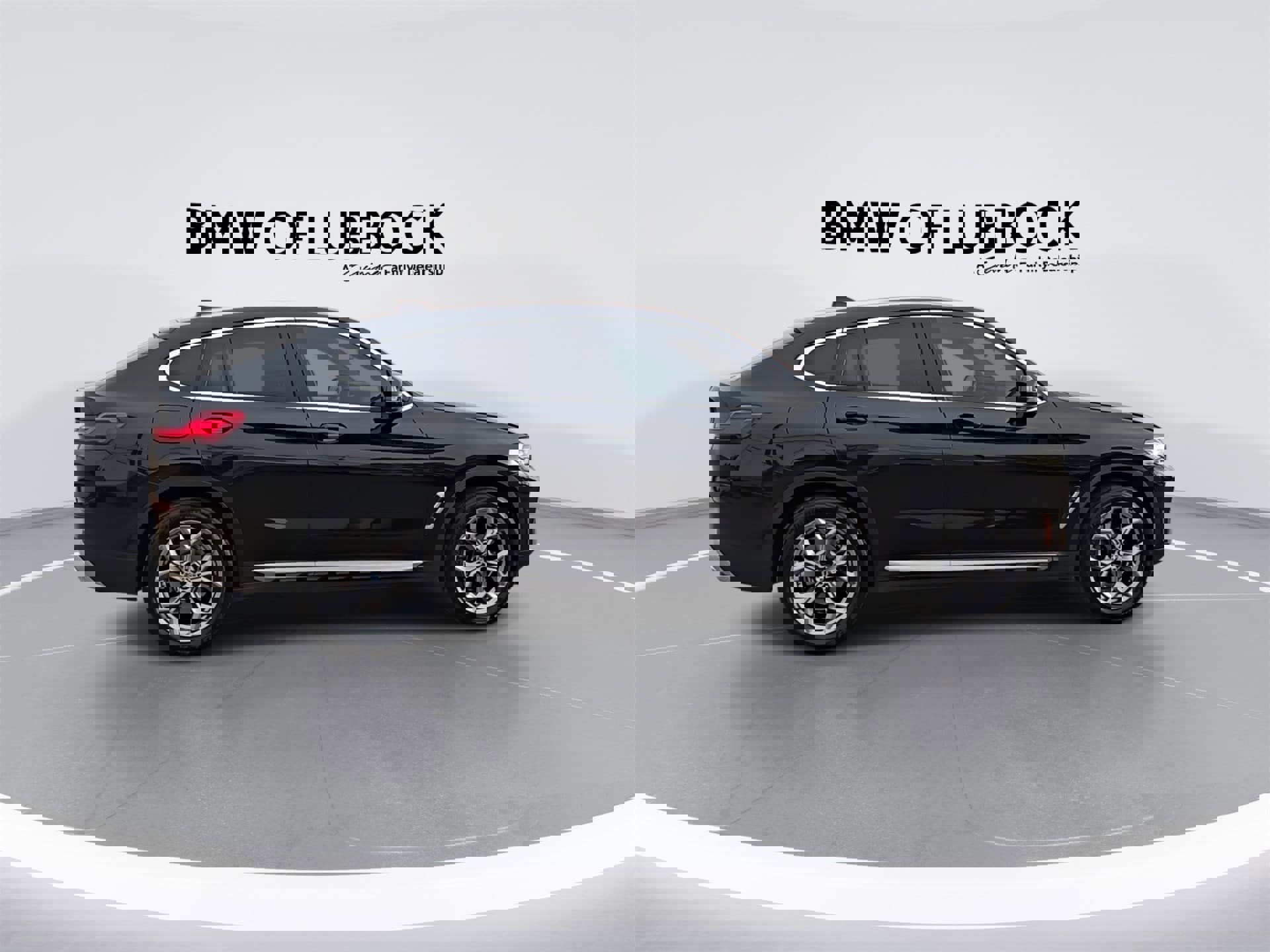 Certified 2025 BMW X4 xDrive30i image 9