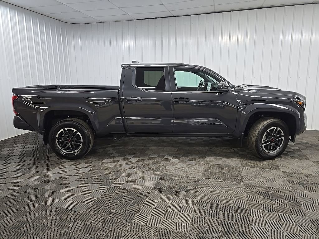 Used 2024 Toyota Tacoma TRD Sport AWD/4WD image 2