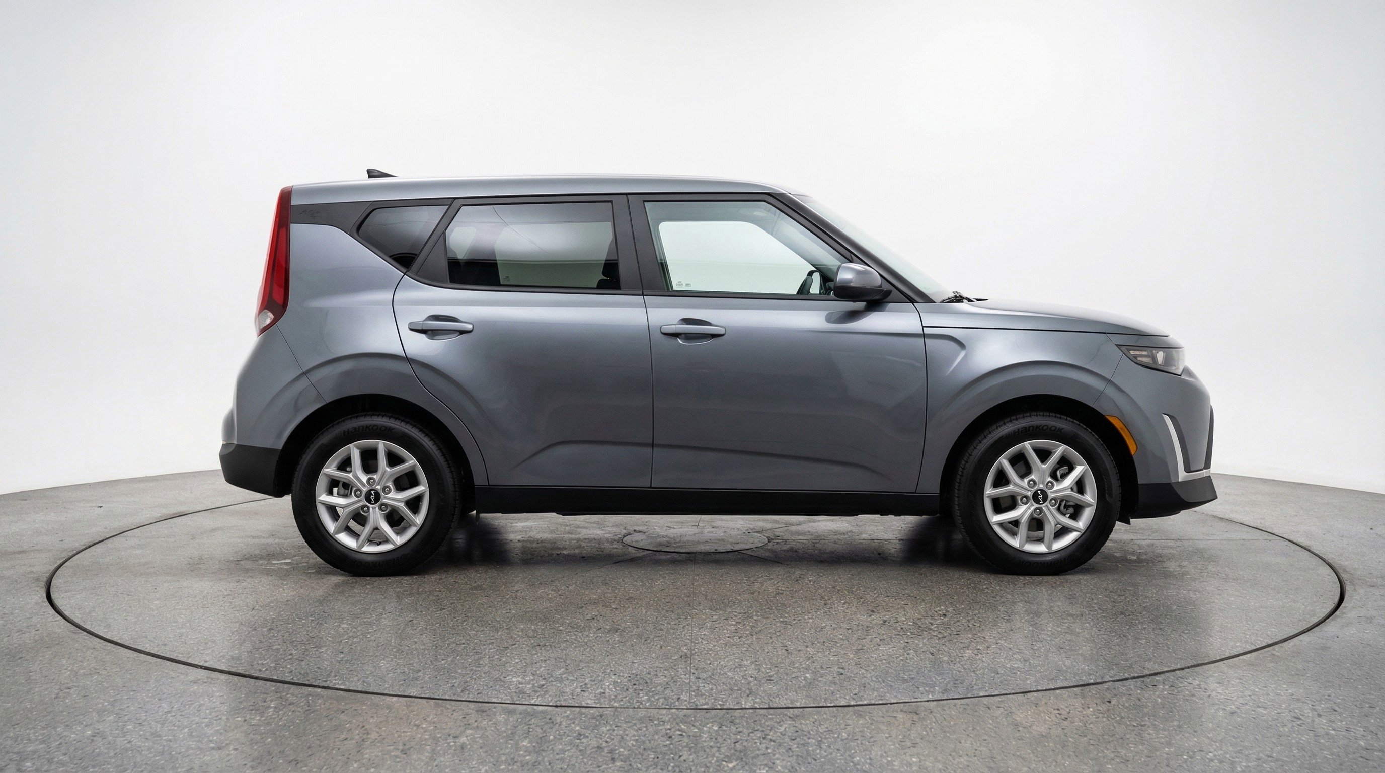 Used 2025 Kia Soul LX w/ LX Technology Package image 11