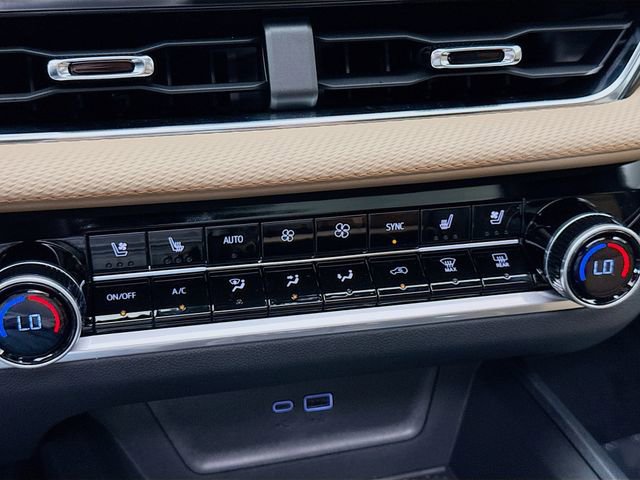 New 2026 Chevrolet Equinox ACTIV w/ Convenience Package III image 18