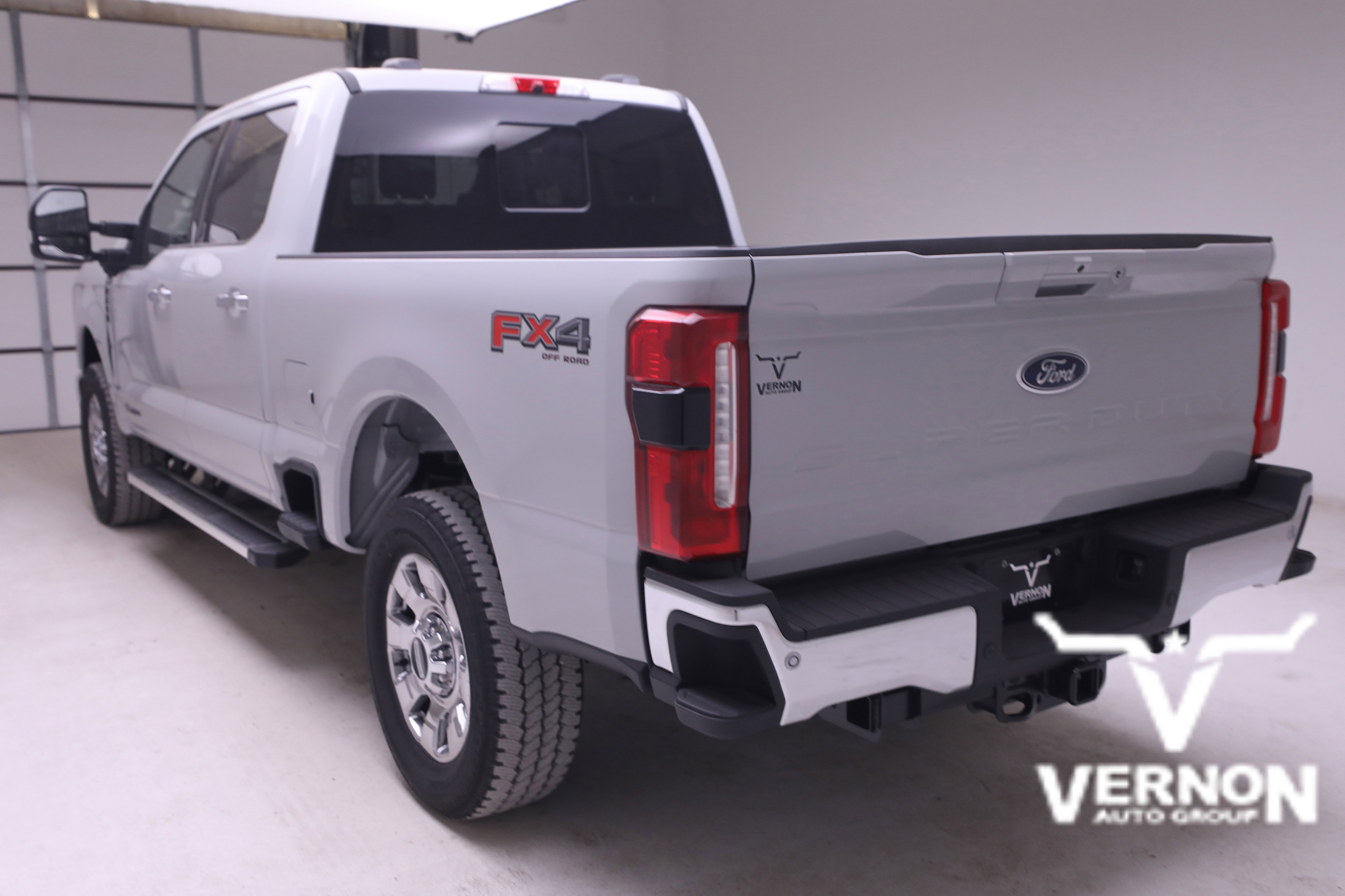 New 2026 Ford F250 Lariat w/ Chrome Package image 3