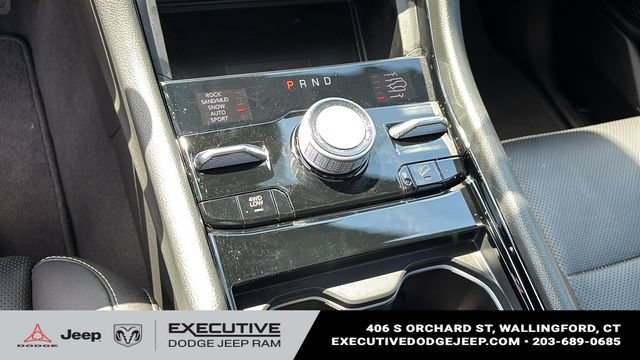 Used 2023 Jeep Grand Cherokee Overland w/ Luxury Tech Group IV AWD/4WD image 19