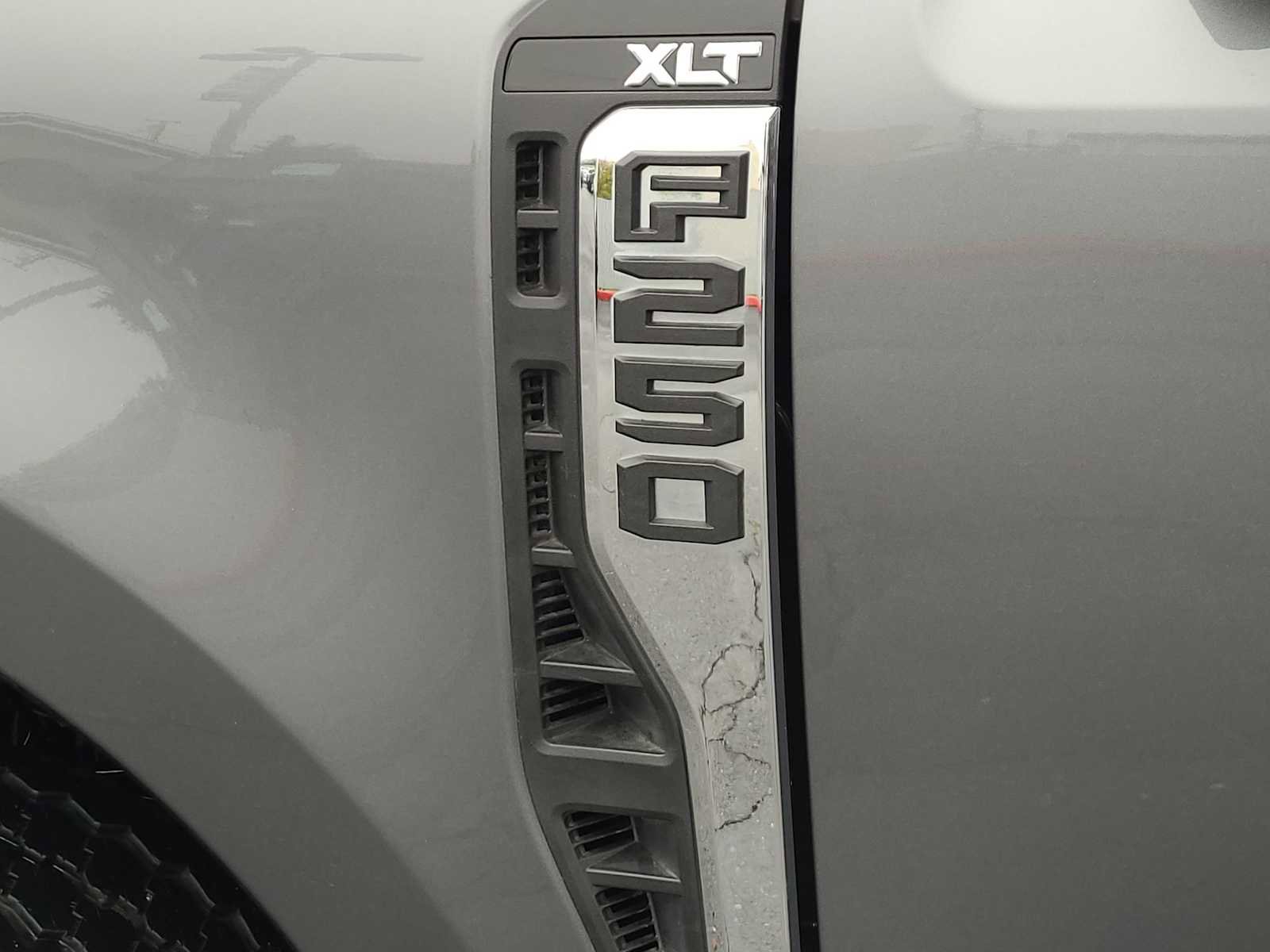 Used 2025 Ford F250 XLT w/ FX4 Off-Road Package image 15