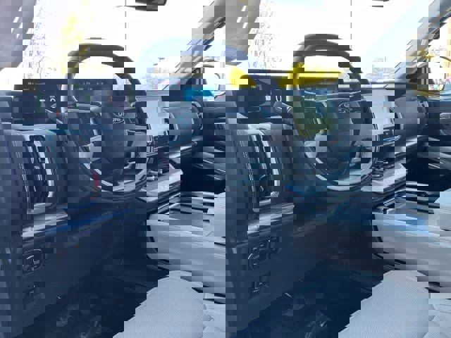 Certified 2025 Ford Expedition Max Platinum image 25