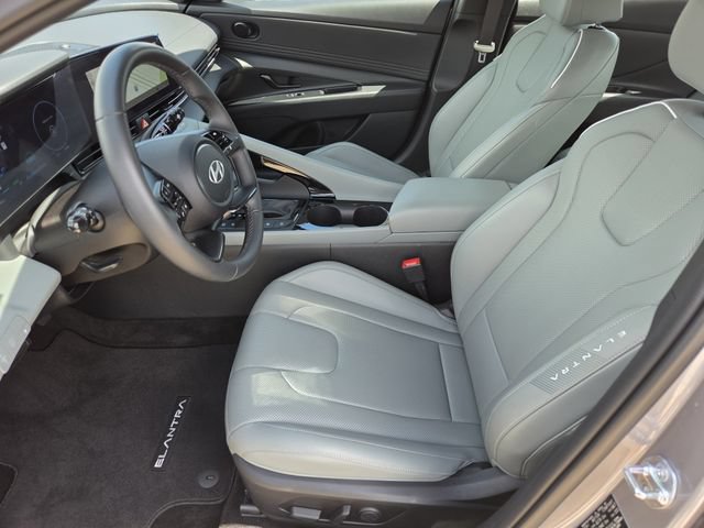Used 2025 Hyundai Elantra Limited FWD image 39