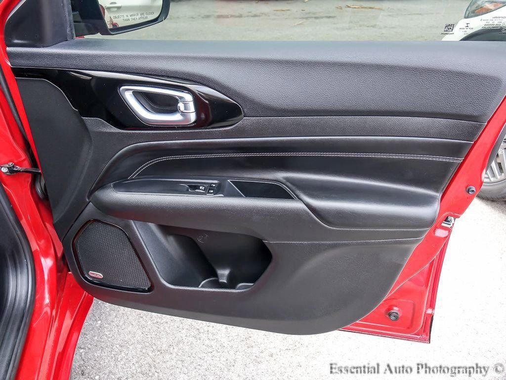 Used 2023 Jeep Compass High Altitude image 27