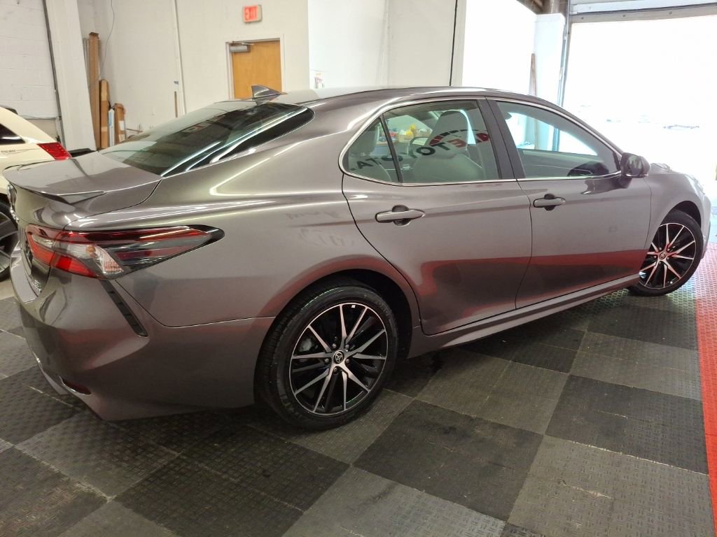 Used 2024 Toyota Camry SE FWD image 12