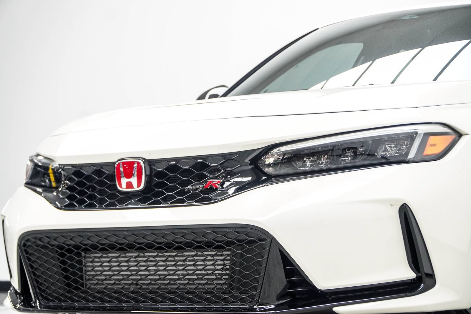 Used 2025 Honda Civic Type R image 2