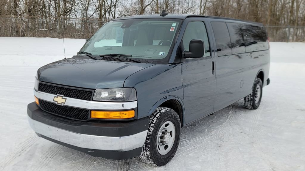 Used 2019 Chevrolet Express 2500 Extended image 3