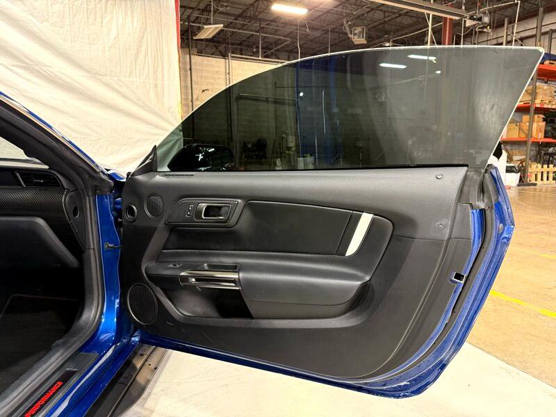 Used 2022 Ford Mustang Shelby GT500 w/ Carbon Fiber Track Pack image 27