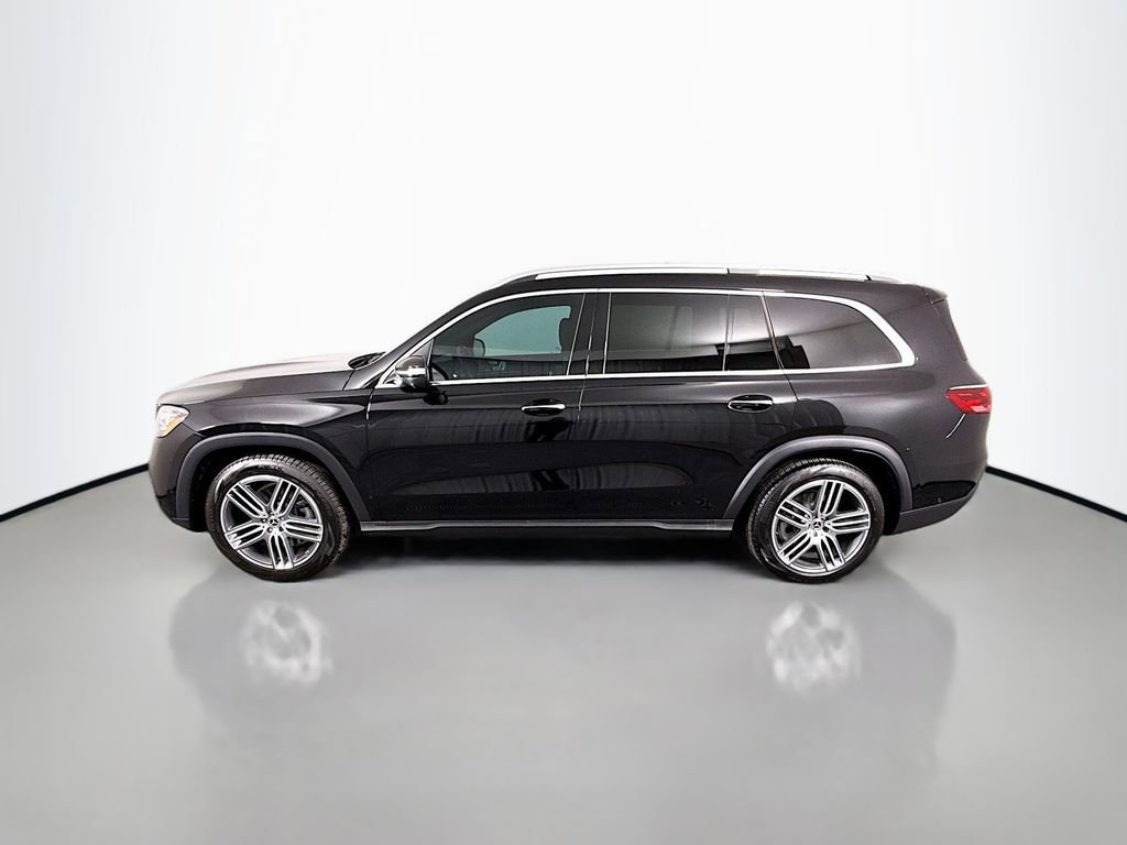 Used 2025 Mercedes-Benz GLS 450 4MATIC image 4