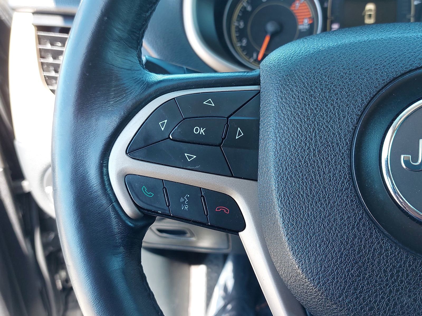 Used 2016 Jeep Cherokee 75th Anniversary image 16