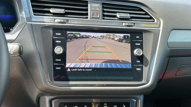 Used 2022 Volkswagen Tiguan SE AWD/4WD image 17