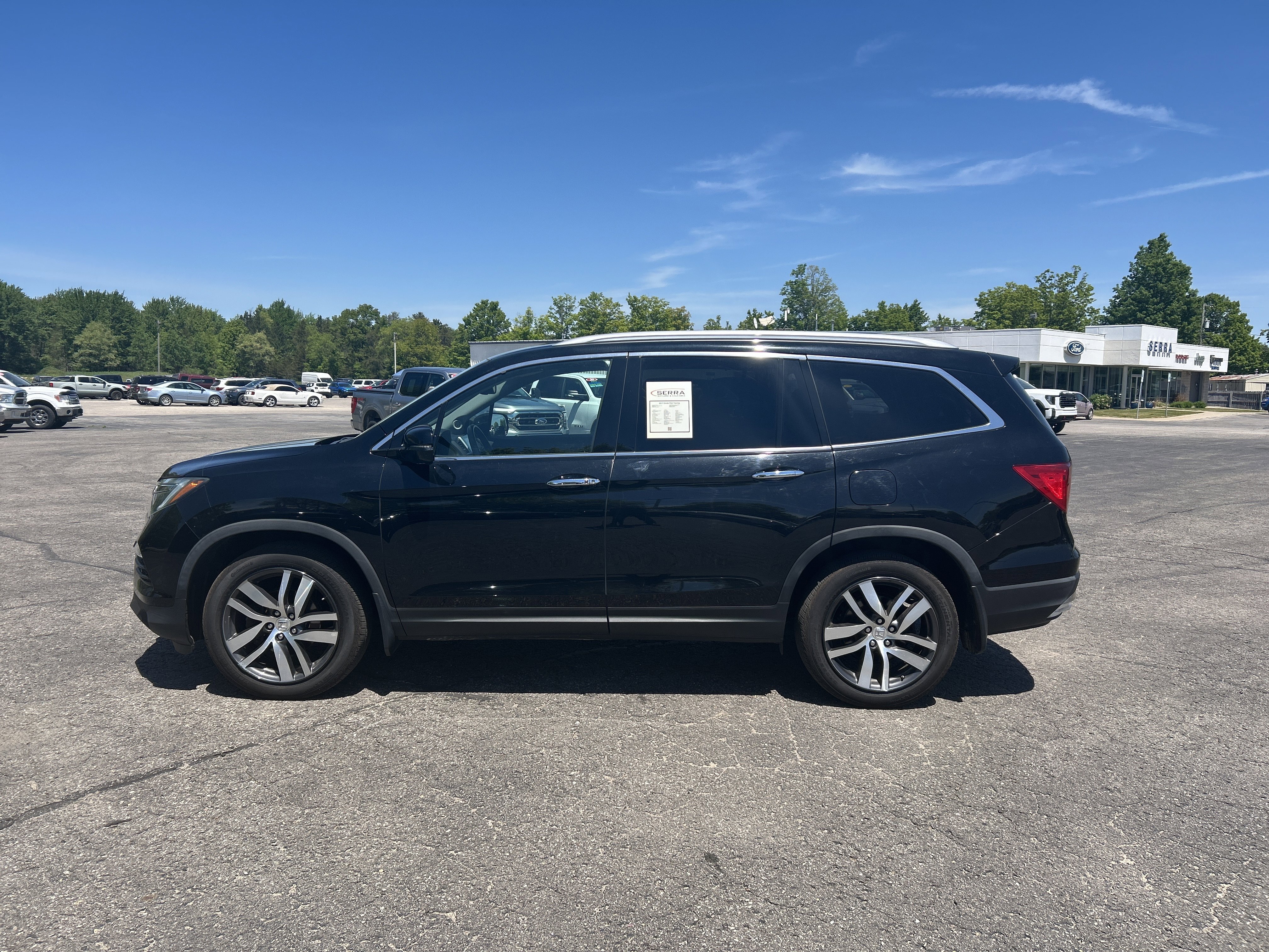 Used 2017 Honda Pilot Touring image 6