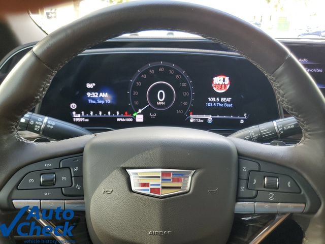 Used 2022 Cadillac Escalade Premium Luxury AWD/4WD image 23