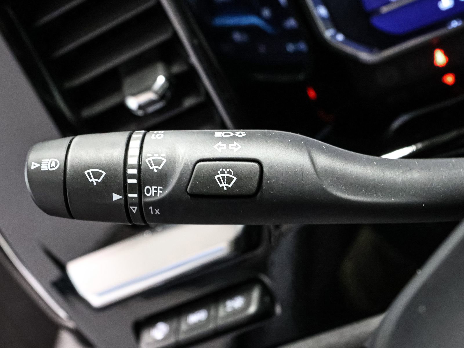 Certified 2025 Chevrolet Silverado 1500 High Country w/ Technology Package image 38