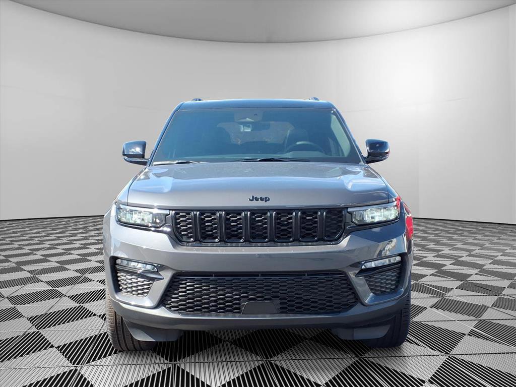 New 2025 Jeep Grand Cherokee Limited w/ Trailer Tow Package image 2