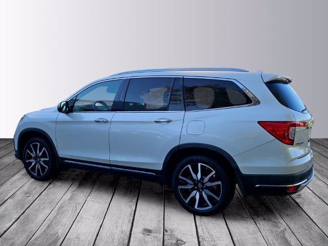 Used 2020 Honda Pilot Touring image 3