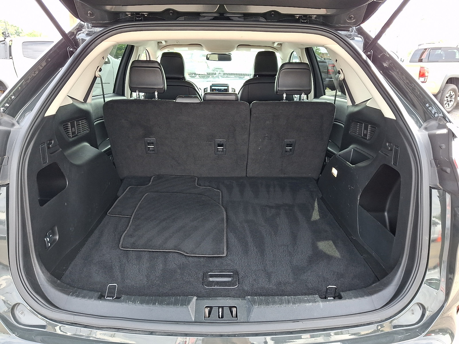 Used 2024 Ford Edge SEL AWD/4WD image 29