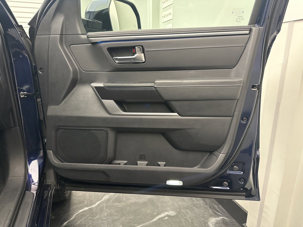 Used 2023 Toyota Tundra Platinum image 9
