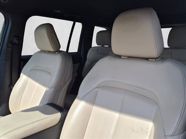 Used 2023 Jeep Grand Cherokee Limited AWD/4WD image 13