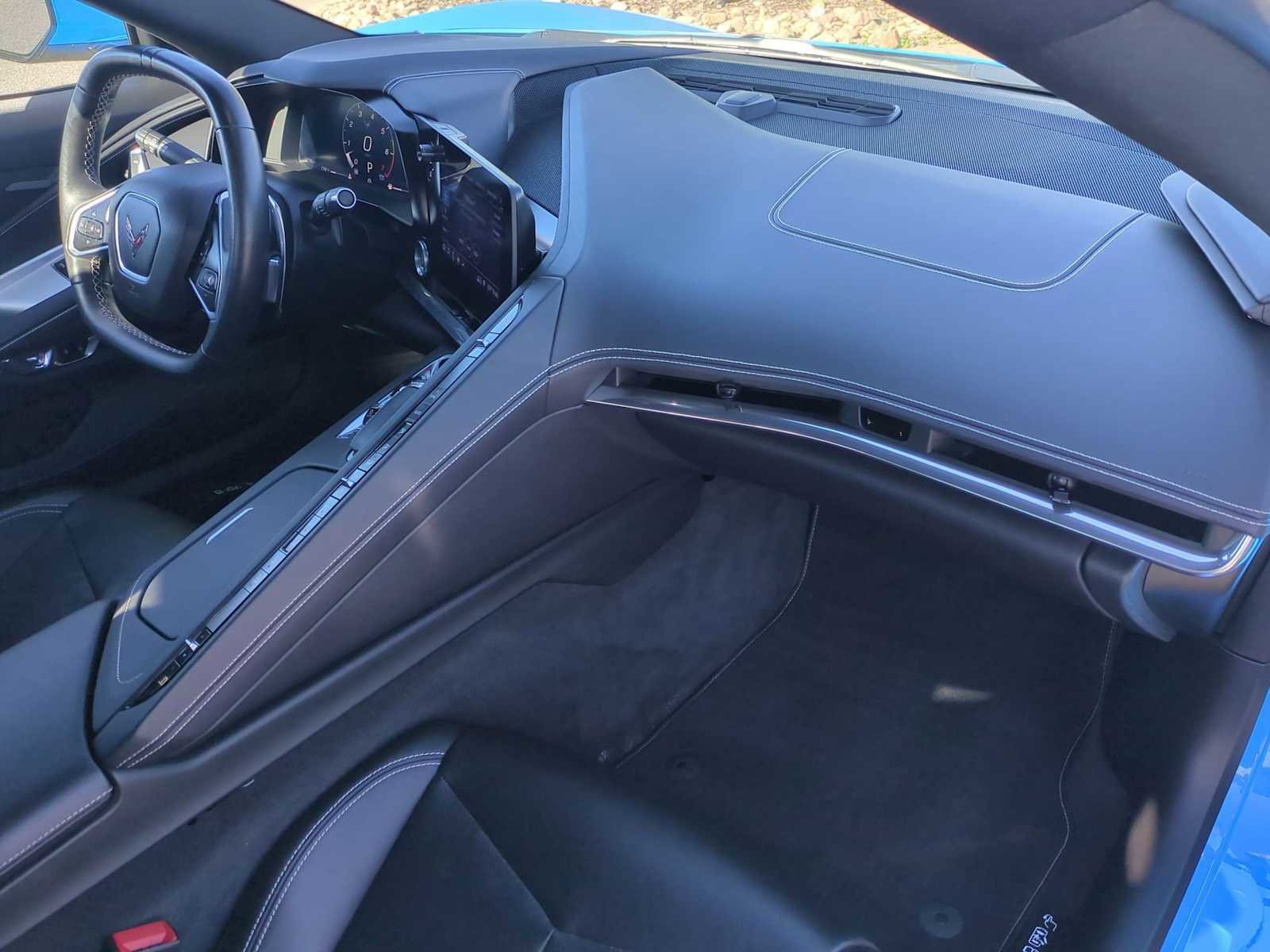 Used 2020 Chevrolet Corvette Stingray Coupe w/ Z51 Performance Package image 26