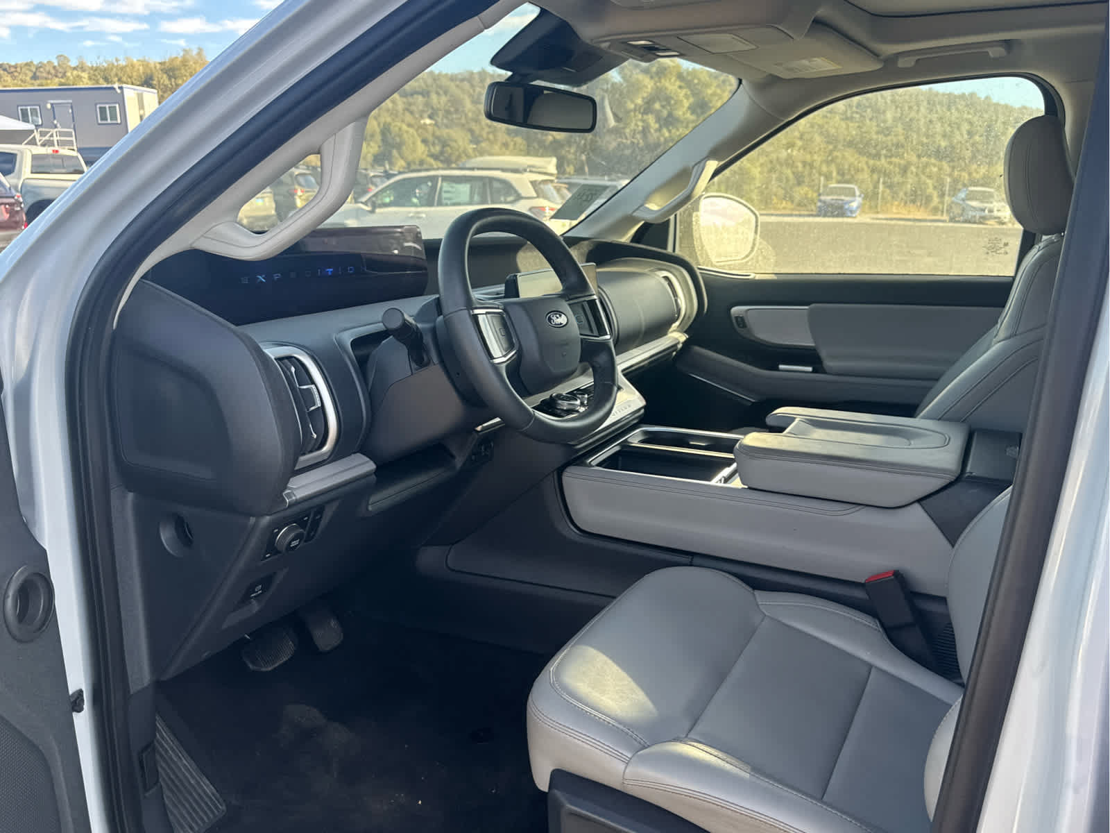 Used 2025 Ford Expedition Active AWD/4WD image 11