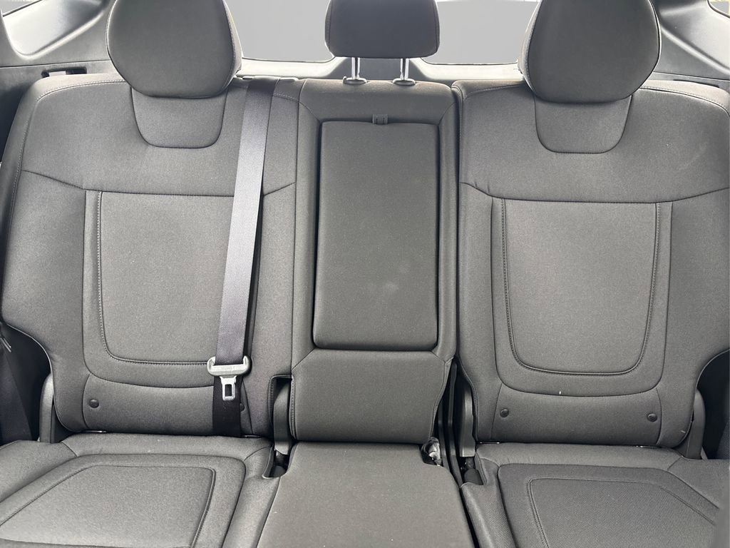 Certified 2025 Hyundai Tucson SE image 18